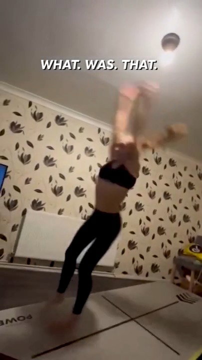 Twist and stick @dancingacrodollxlilliannax
#Backflip #TwistTrick #tumbling #newskills