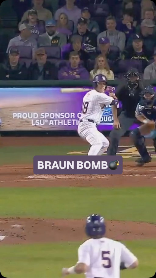 Two on, one Braun!! 💣

Mason Braun clearing the bases with his first collegiate home run!!

#NCAABaseball x 🎥 SECN+ / @lsubaseball