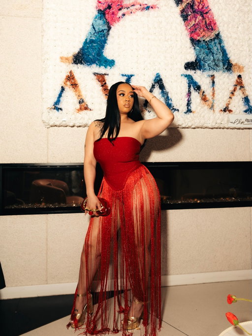 1 of 1 … not finding me twice 😉🤏🏽🤏🏽🤏🏽💋

Dress @bellabarnett.official 

#RedDressMoment
#FringeDress
#StatementStyle
#DressSeason
#BoldStyle