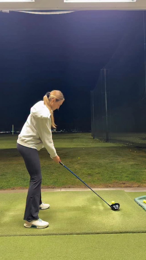 Just me and the driver #golf #latenightrangesession #golfasmr #drivingrange #girlgolfers