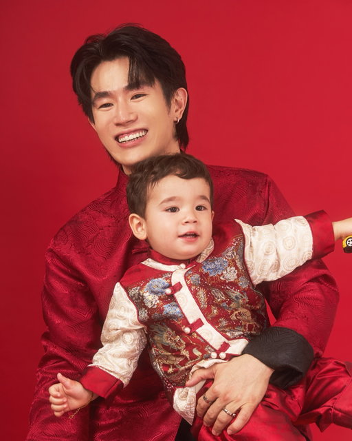 HAPPY CNY!! Complete, finally! 恭喜发财 🧧🏮

Photographer: @raymondcauilan 
Makeup: @lionelfabros 
Hair: @jhed_deleon 
Assisted by: 
Eldren Ong
John Ipapo
@whatdarylldid