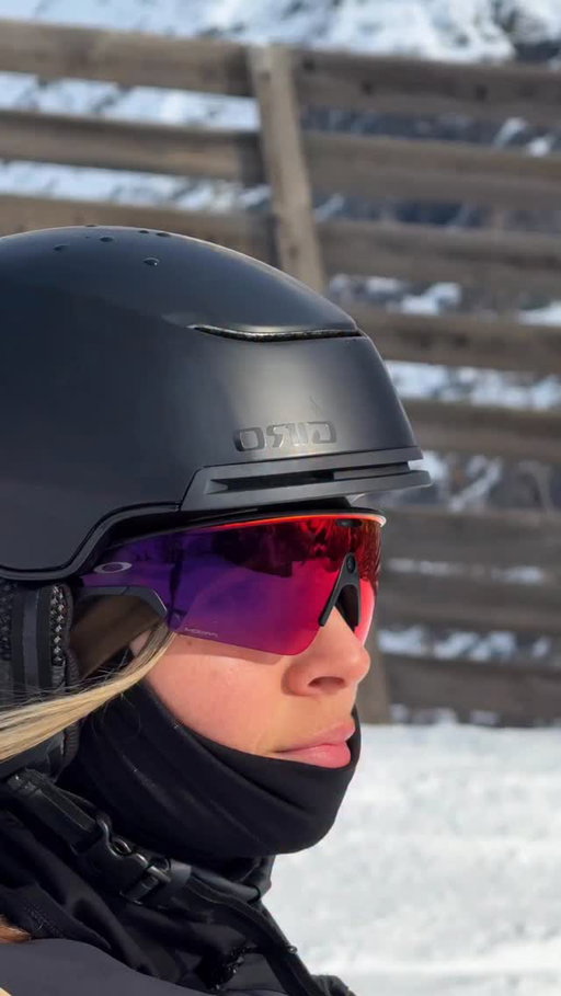 Levelled up my skiing with @oakleymeta Vanguard this week <3 #oakleymetapartner