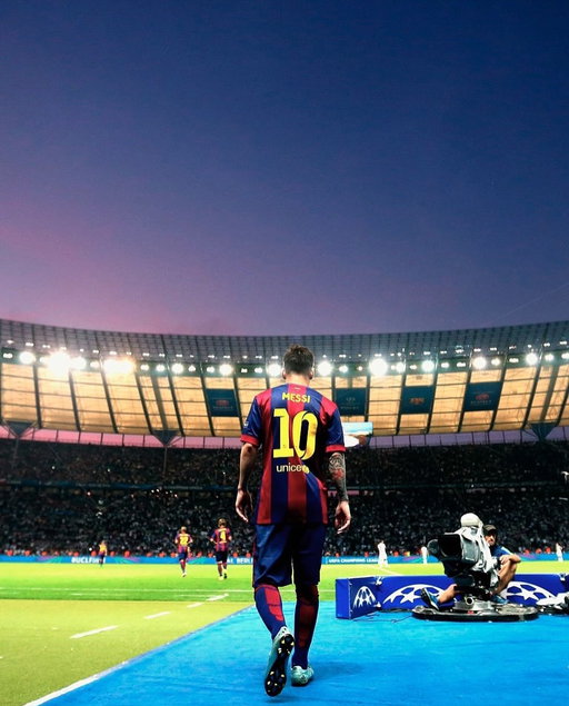 The golden night of Berlin 

June 6, 2015 was etched in history. FC Barcelona closed an unforgettable season by beating Juventus 3-1 in the Champions League grand final, crowning a simply legendary year.

It was the consecration of a team that fell in love with their style. MSN shone on the biggest stage: Luis Suarez appeared in the key moment to return the lead after Messi’s shot, and Neymar sentenced the final in the final minutes, securing a fifth Champions League for Barça.
With that triumph, the Blaugrana club completed the treble and reaffirmed its place among the most dominant teams of its era. Pure history, eternal football.

.
.
.
.
_______

#football #futebol #futbol #fútbol #barca