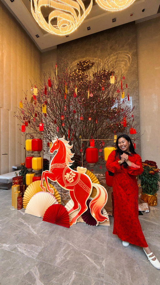 ad Back in Hong Kong for Chinese New Year! Gong Hei Fat Choi恭喜發財, my loves! Wishing you all a very Happy Year of the Fire Horse and may this upcoming year bring you continued health, happiness and prosperity! 祝你馬年行大運！身體健康！心想事成！生意興隆！

It’s an extra special celebration as P’s joined me in Hong Kong (his first time here!) to meet my extended family!!! I’ve been tracking and saving our flights on my fave @skyscanner as well as two hotels on this trip! Loveeeee the app and website for flights but it’s great for hotel comparison too :)

We spent New Year’s Eve at a seafood restaurant and then my mum took us to Victoria Park CNY Flower Market in Causeway Bay for celebrations (went to bed at 4:30am lol) before waking up first thing this morning to continue the festivities with more family members then more food then more food.

Can’t wait to share more of our trip with you!!! We have SO much good food coming… and I need to tell you about our flight heheh. In the meantime, wishing you all a very Happy Lunar New Year! Lots of love!

#hongkong #chinesenewyear #lunarnewyear #yearofthehorse #skyscanneradvocate
