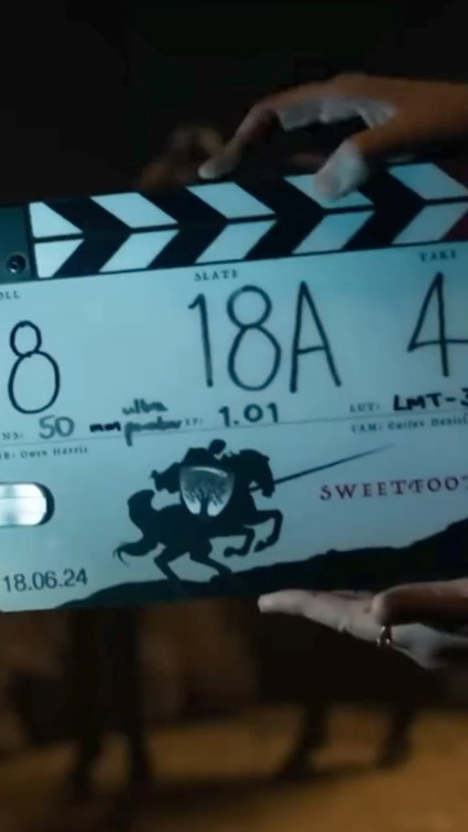 Capturing stories behind the lens 🔥

In collaboration with @northernirelandscreen, CrewHQ provided training and on set placements on A Knight of the Seven Kingdoms. Hear from Caoimhe about her experience as a camera trainee, navigating muddy days on set in Belfast and bringing the tales of Dunk and Egg to life on screen.

Follow us to hear from more of our 'trainees of the Seven Kingdoms' and sign up for our Q&A Livestream with the series' crew on 20 February via the link in our bio. 

@gameofthrones #AKnightOfTheSevenKingdoms

Alt text: A series of video clips from the filming of A Knight Of The Seven Kingdoms, with a mixture of people talking to the camera about the series and clips from it.