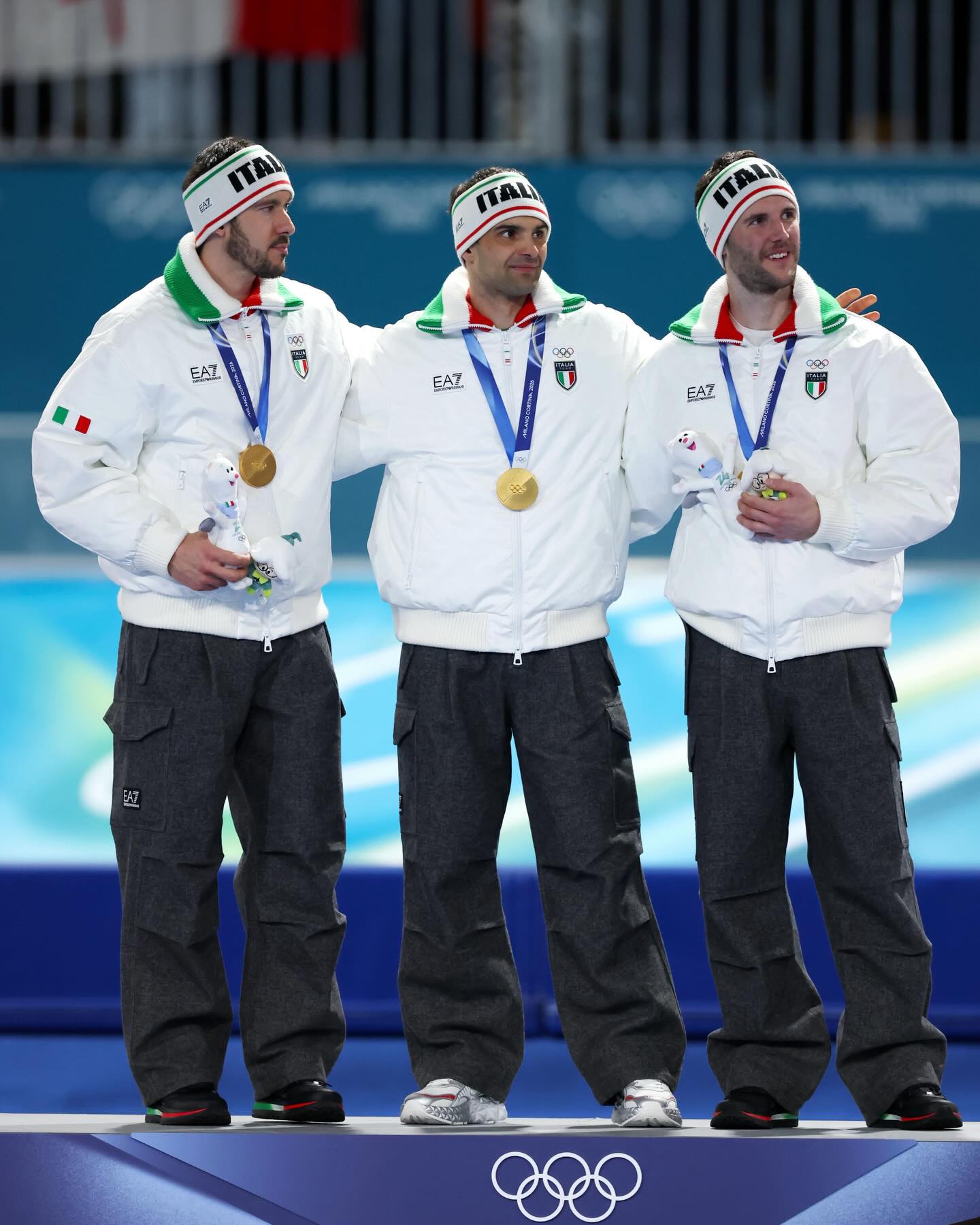 🥇20 anni dopo, la storia si ripete. 

L’Italia torna sul gradino più alto nello speed skating men’s team pursuit, proprio come ai Giochi Olimpici Invernali di Torino 2006. Stessa disciplina. Stesso tricolore che vola sul ghiaccio. 

—

🥇 20 years later, history repeats itself. 

Italy returns to the top step of the podium in the men’s team pursuit in speed skating, just like at the Olympic Winter Games Torino 2006. Same event. Same flag flying on the ice.

#MilanoCortina2026 #Olympics #Olimpiadi #SpeedSkating #Milano