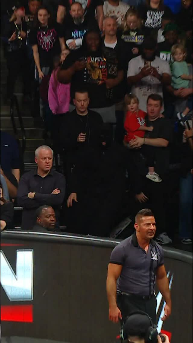 Arrive. Stomp. Leave. The Masked Man has The Vision in shambles! 😱