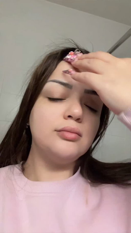 💕✨
اليوم درت GRWM 💄 ومن بعد مشينا نتقدّاو ف Coop 🇨🇭🛒

وريّتكم الثمن ديال كل حاجة بالفرنك (CHF) و بالدرهم (MAD) باش المقارنة تكون واضحة 💸✨
حيت بزاف ديالكم كيسولوني: شحال كتكلّف المعيشة ف سويسرا؟ 🇨🇭

📌 دابا دوركم 😍👇
فين ساكنين و شحال كتصرفو تقريبا على التقدية ف الشهر؟
كتبولي: الدولة + المدينة + الثمن 🌍📝

مثال:
🇲🇦 Casablanca: 2000dh
🇫🇷 Paris: 250€
🇨🇦 Montreal: 400$  #grwm #reels #groceryhaul #switzerland #moroccancreator