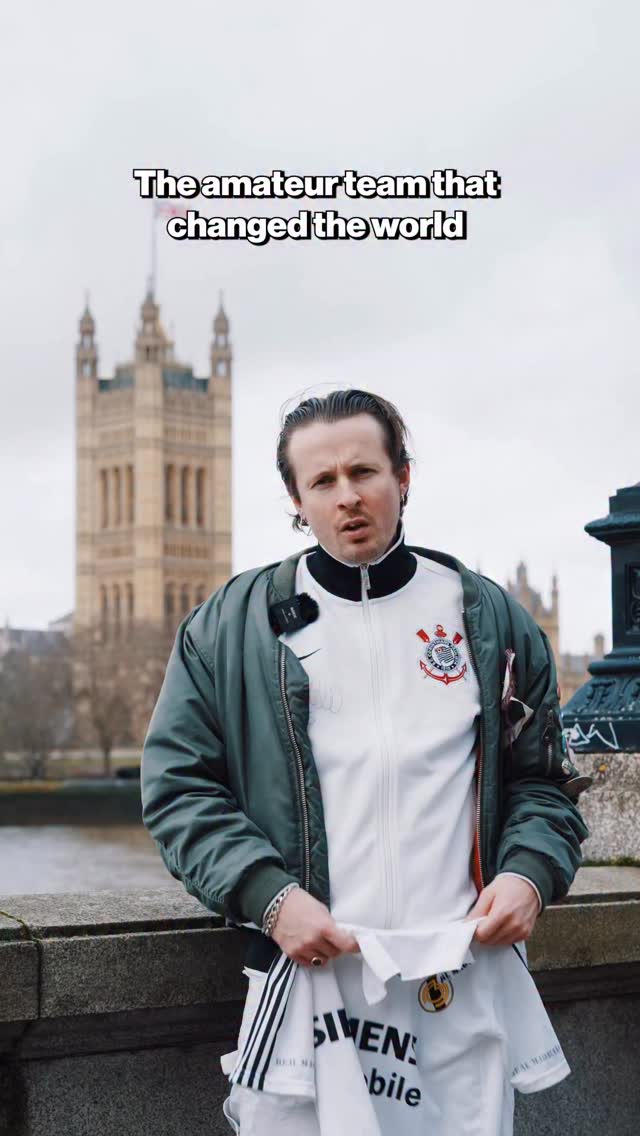 Corinthians Paulista are one of the world’s biggest clubs. But when we started digging in to their history, we realised the club’s origins are much more local than we  thought. 

Everyone’s favourite football historian @eugeneboynoble uncovered Corinthians roots in South West London as well as answers to some of football’s burning questions such as why Real Madrid play in white and why football called soccer.

Thanks to @brazilianstreetf for the space and delicious food.

🗣️: @eugeneboynoble
📹: @biajoe
👕: @thiago_grossi00