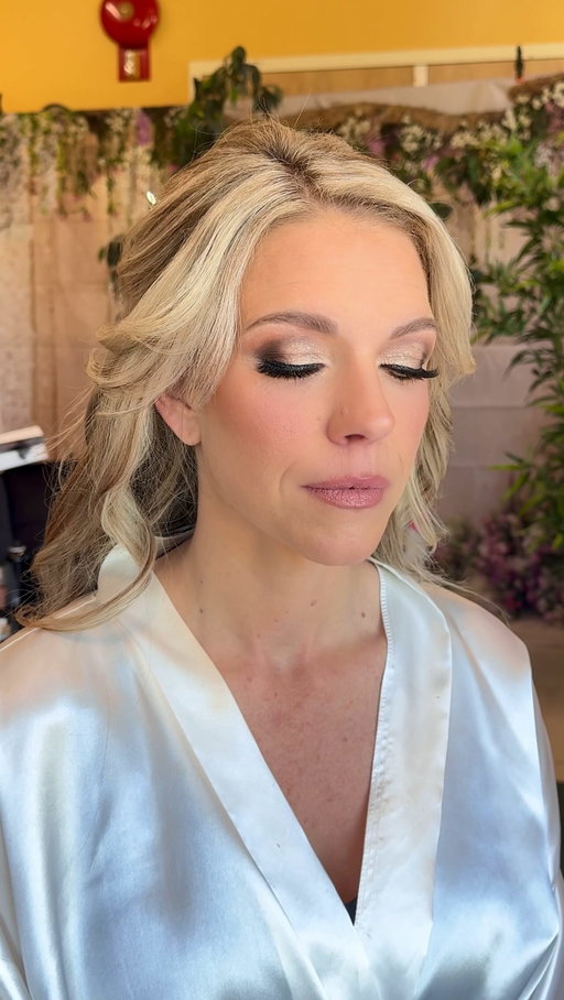 Booking a makeup artist? Don’t ignore the 🚩🚩🚩

Your glam should come with professionalism, hygiene, and transparency not stress and surprises.

If they’re using stolen portfolio photos, skipping contracts, or charging prices that seem “too good to be true”… trust your instincts.

Quality makeup artistry is an investment especially for weddings, shoots, and special events.

Save this post before booking your next MUA 💄✨
Tag someone who needs to see this!

#makeupartist #makeupartistredflags #edmontonmakeupartist #edmontonsmallbusiness #entrepreneurlife