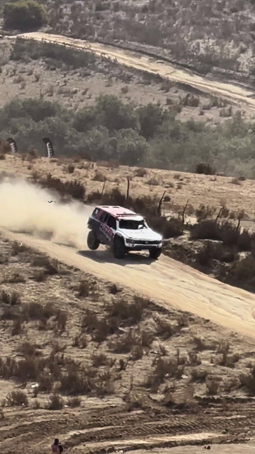 Baja’s fastest SUV tearing through open desert at full send. 🔥 

#trophytruck #honda #offroad #desertracing #feelbaja
