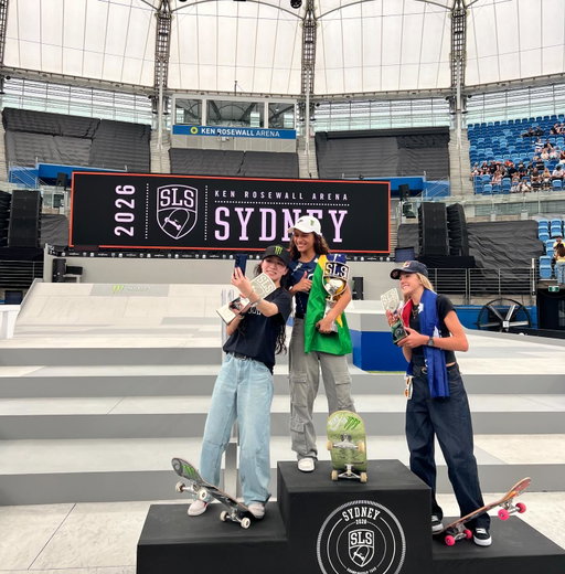 SLS Sydney📍🇦🇺
I had an amazing time skating, thank you!@sls 

Congrats!💁‍♀️ @rayssalealsk8  @chlo_the_flo 
💁‍♂️ @ginwoo.jp  @julian_agliardi  @giovanni_vianna

@monsterenergy 
@asics_sportstyle_jp 
@asics_skateboarding 
@flipskateboards 
@edgelink.tokyo 
@ninja_bearing 
@jessupgriptape 
@source_bolts 
@thundertrucks 
@boneswheels