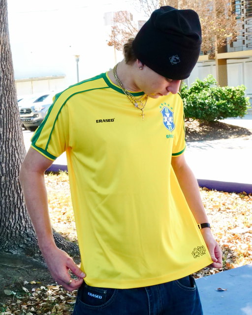 @filipemotaskate’s Signature ERASED Collection drops this Saturday at 3pm PST. 🇧🇷✨👕 

We worked closely with Filipe to put together a collection with the perfect sizing and look he’d be happy to wear on the regular. In honor of him going Pro recently, it’s was only right to drop his own signature collection as well.

Show the boy some love this weekend, hyped and proud to put this one out! 🤝✨❤️‍🔥