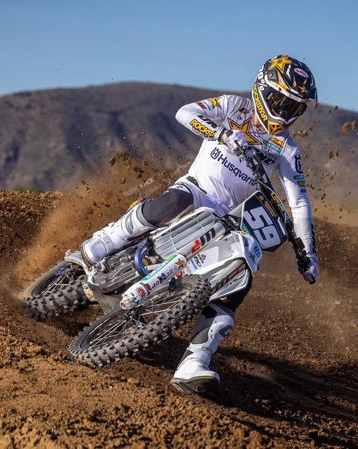 Rockstar Energy Husqvarna Factory Racing’s Casey Cochran has unfortunately been sidelined ahead of the 250SX East opener.

The teenager fractured his collarbone while training this week, now taking the time to recover before returning to action during the season.

We look forward to seeing you back at the races, Casey! 💪

#Husqvarna #GoRide #RideHusqvarna #Supercross #SMX