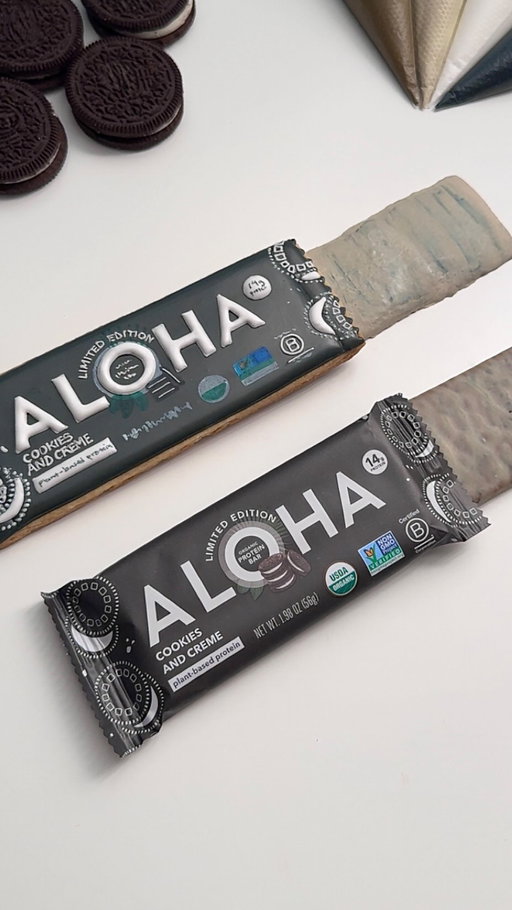 Cookies and Creme protein bar, meet your cookie doppelgänger 🍪 #ALOHApartner