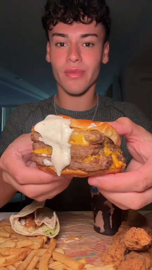 Wendy’s ASMR #wendys #wendysmukbang #mukbang #asmr #explorepage