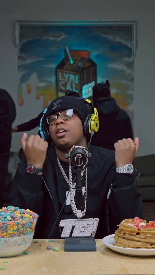 @vonoff1700 performs “Free Brick” over the “Holidae In” beat 🍋 🪖🧱