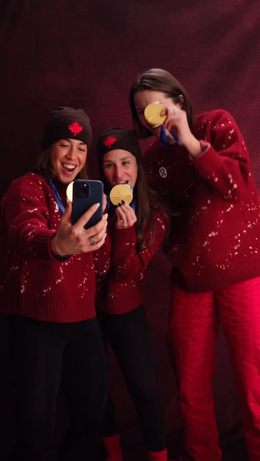 Another special congratulatory call between Prime Minister @markjcarney and the women’s long track team pursuit team 🇨🇦❤️
-
Un autre appel entre le premier Ministre du Canada et l’équipe de patinage de vitesse sur longue piste 🇨🇦❤️