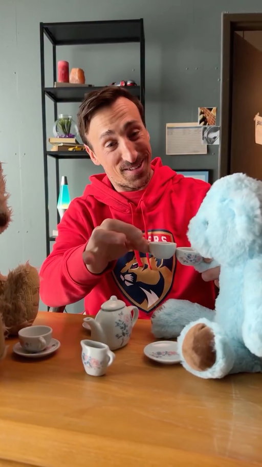 POV: you get invited to a tea party with @bmarch63

#TimHortons