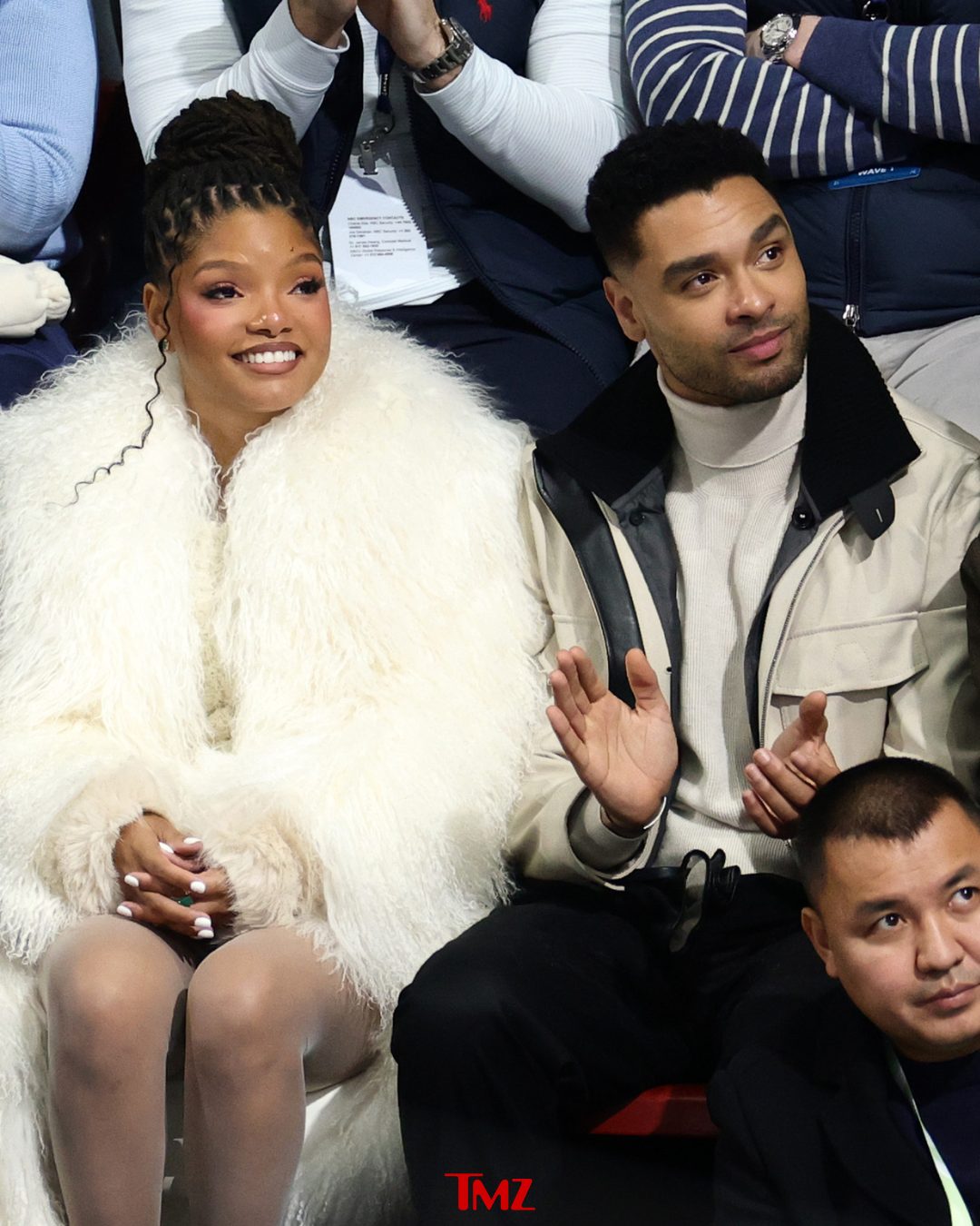 Halle Bailey and Regé-Jean Page had the Olympics looking a little cozy 👀❄️The two popped up at the Women’s Single Skating Short Program at Milano Cortina 2026 😏⛸️🔥

Swipe ➡️

📷: Getty