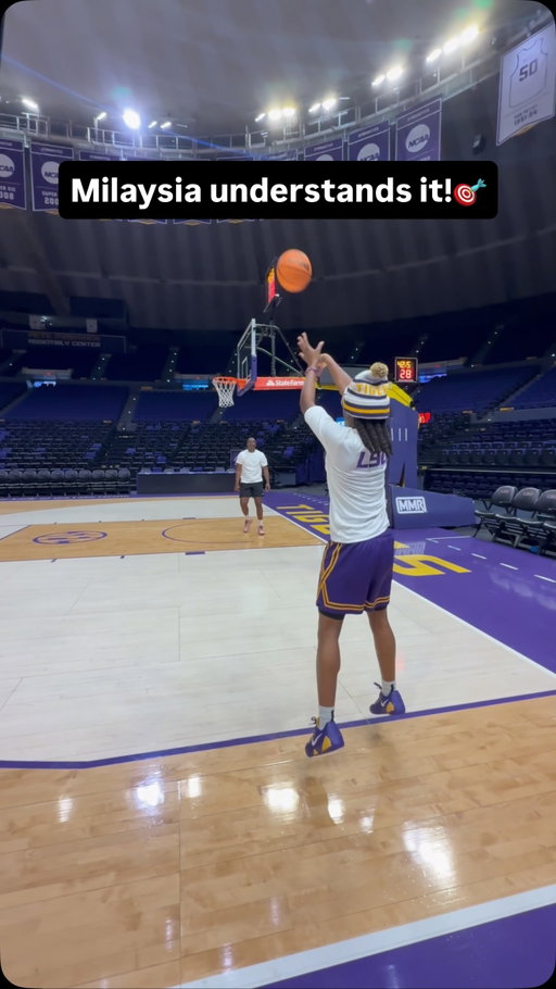Milaysia Fulwiley ( LSU WBB ) is an explosive guard who understands GREATNESS only comes from the work!!! It’s always a honor to help others master The Art of Shooting🎯
-
Player: @laywitdabutter 
Trainer: ( @lethalshooter ) 
#LSU #NCAA #LethalShooter
