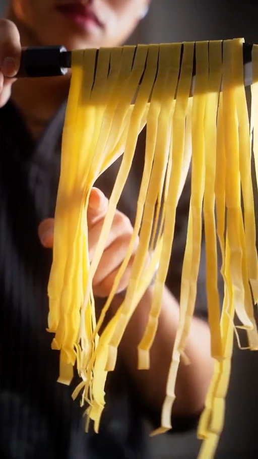 this pasta deserves a standing ovation 🍝 watch NBCUniversal's coverage of The Winter Olympics with YouTube TV. #sponsored #WinterOlympics
