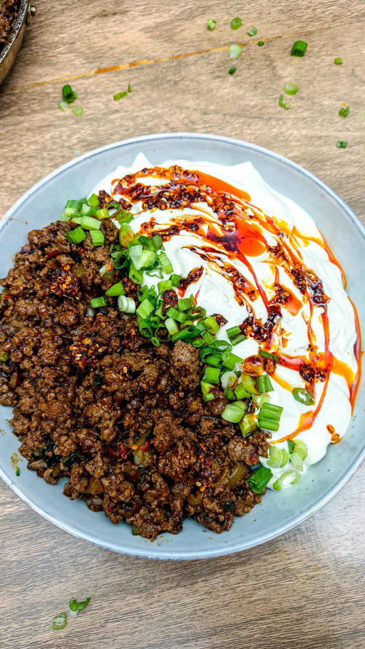 Creamy mapo tofu udon @farahjeats 

Sharing a really good one for my Ramadan series - day 3. 

This viral recipe is delicious and so easy to make. Even my husband who doesn’t really cook can make it! A bit chaotic evidently but still so good. Our version includes zucchini and mushroom to add fiber to this dish.
 
IB: @audreyishome 

If you want the actual detailed instructions and ingredients just comment “recipe” and I’ll send it to you 🫶

#asianfood #easyrecipe #foodie