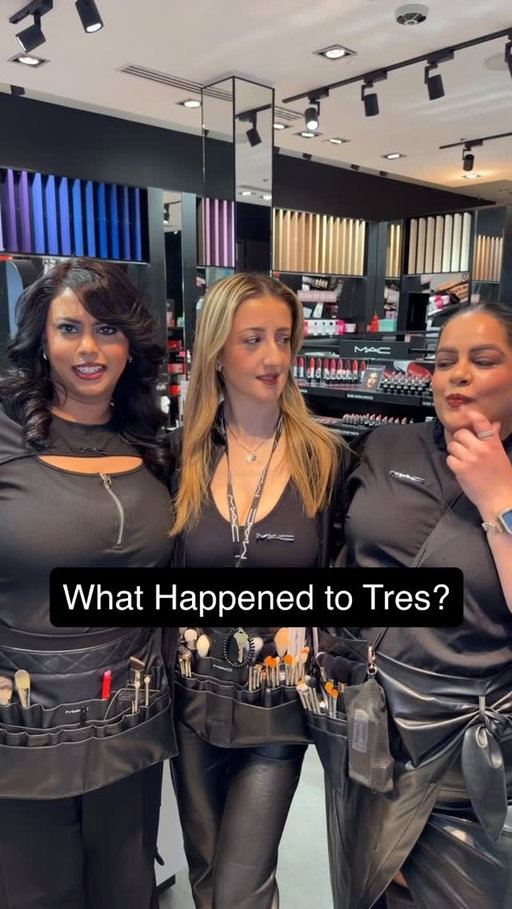 Tres can’t come to the phone right now. 👩‍🎨 She’s busy getting someone glammed ✨💖 @maccosmeticscanada @maccosmetics 

@jabeen_dharamsi @makeupbyalexis.setinas @carolpags_artistry @soniya_mua 

#grwmac #maccosmeticscanada #maccreator #makeup #ionlywearmac