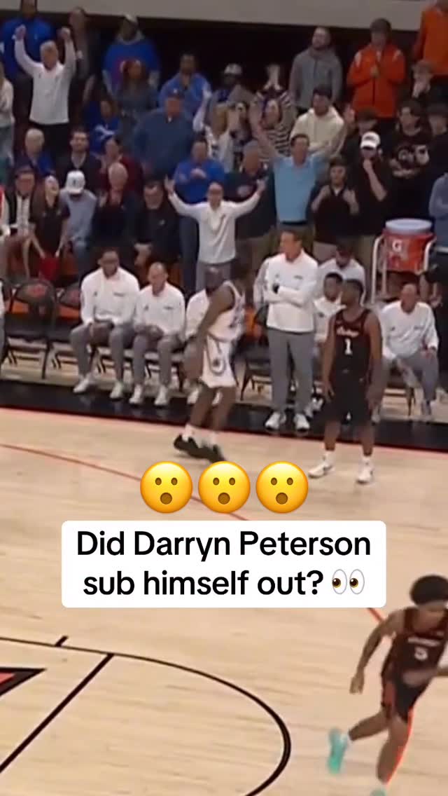 Darryn Peterson ended up playing a total of 18 min last night, only 2.5 minutes in the second half 👀 

#ncaa #marchmadness #nba #kansas #ncaabasketball