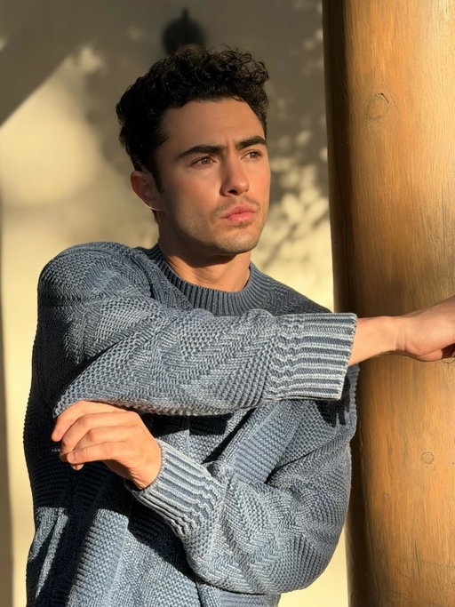 #abercrombiepartner Full circle moment. Abercrombie and Fitch was my first job out of college. It’s surreal to be back working with them and showing off their amazing selection. Thank you @abercrombie
