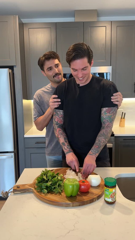 Emotionally available and properly seasoned, would you date Jordan?🌮 @knorr #knorrpartner #servingsingles