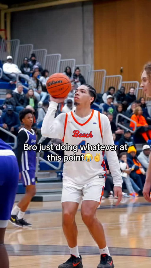 Tyran turning into a HOF clip farmer 😭