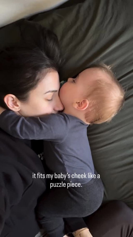 First of all your nose is perfect! Secondly this is adorable 🥹💙💛
(via: @sinemyisduran )