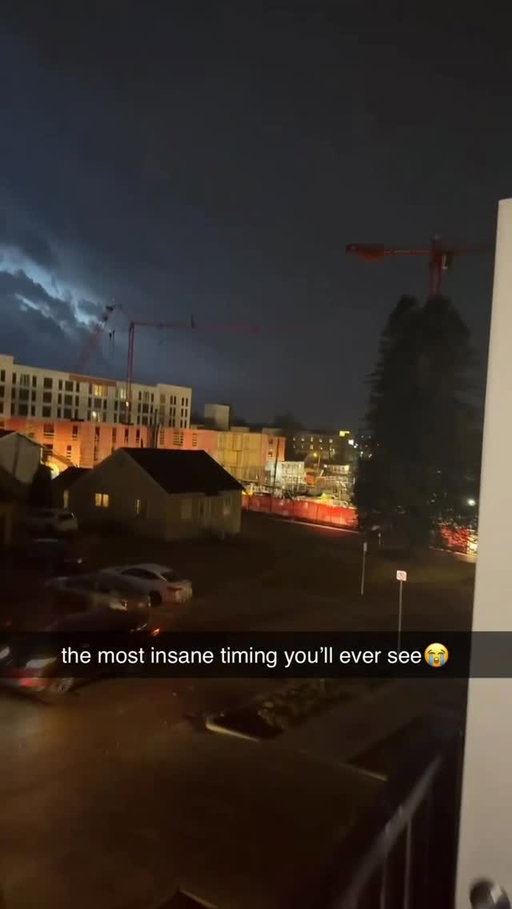 college towns don’t know how to act during tornadoes😭
-
-
-
#college #frat #collegelife #tornados