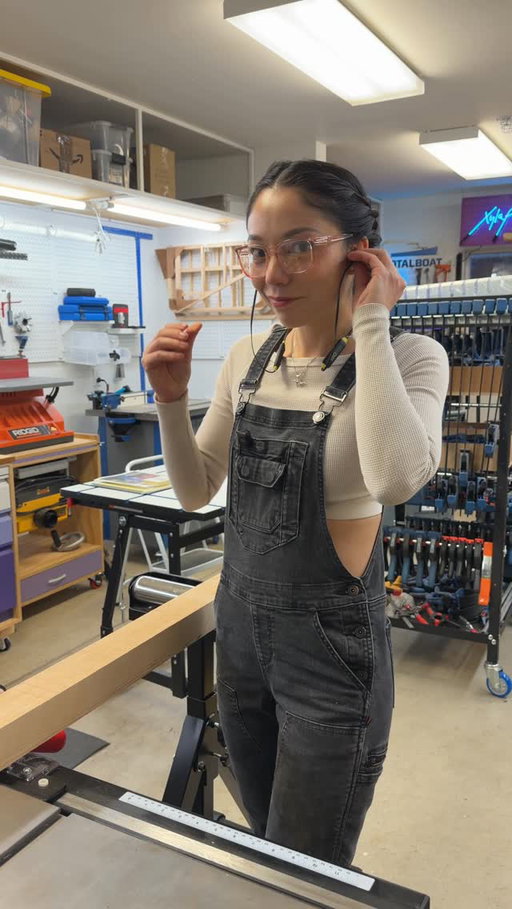 What is this??? Pietenpol progress??? She’s finally starting the WING RIBSSSS 🔥🔥🔥 

Today’s progress is fueled entirely by Bad Bunny sorry I don’t make the rules 💃💃