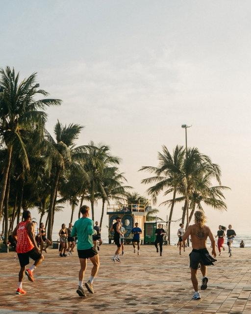 ‘Lady Buddha long run’ 

Some amazing shots from last weeks long run. Such an amazing morning with the crew, we are also delighted to be announcing that @jamesactivee will be officially joining the team and taking over our socials in March.

With @rundanang 4 weeks out - big things are coming. 

Welcome @jamesactivee