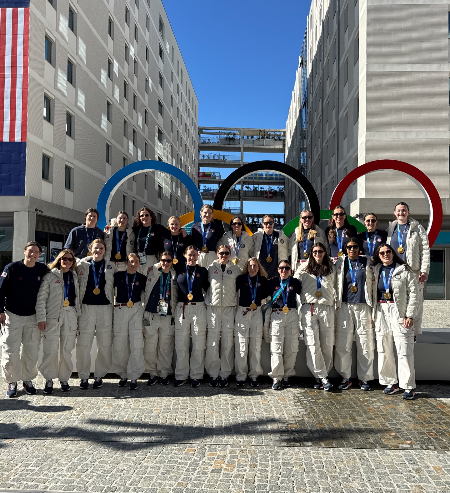 Shades out, gold medals on 🥇😎 Gooooood morning from your Olympic gold medalists! #WinterOlympics
