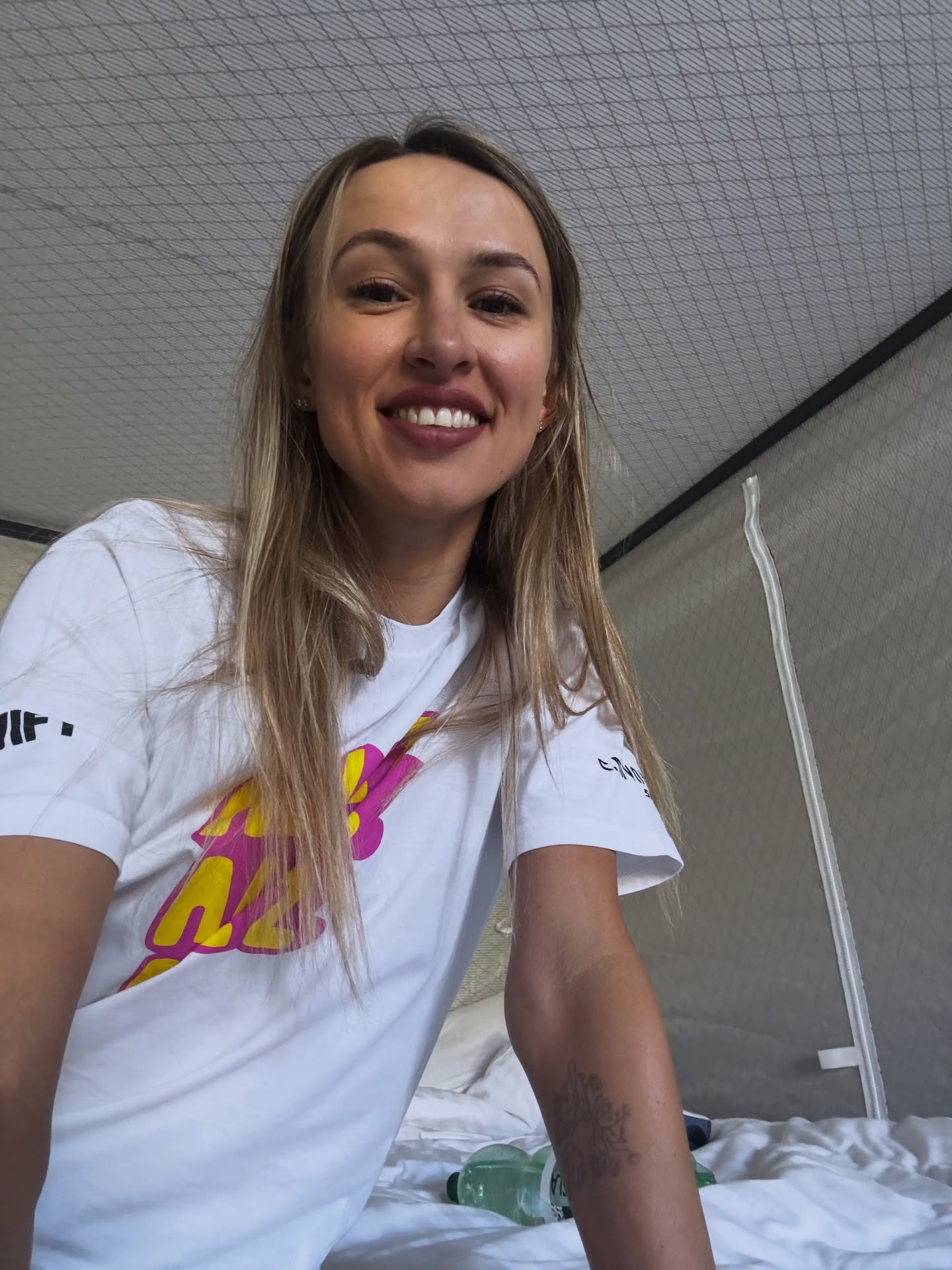 1) still camping 🫶🏻 @boxaltitude 
2) What a victory to find a coffee shop that’s empty ☕️ 🤝
3) riders or models ? 🤪😜
4) new teammie, quite a good one 👌
5) speed skating, my new obsession.. (just watching)
6) vo2 efforts hurt so we take it longer to „admire” the views 
7) @maikevdduin’s phone POV
8) well fed happy faces 
9) freedom
10) still influenced by @totamagalhaes 🙋‍♀️ 🌽🥹