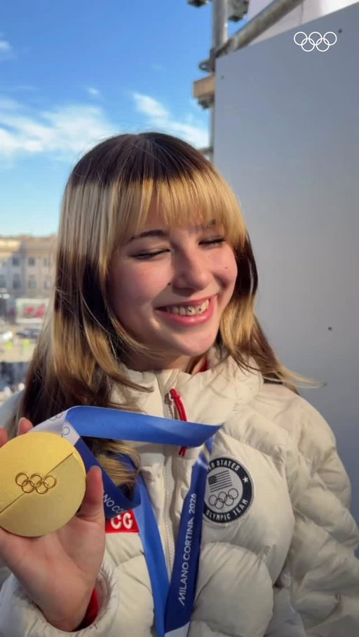Well... she actually has two! 💅🥇 

#Olympics #MilanoCortina2026 #FigureSkating
