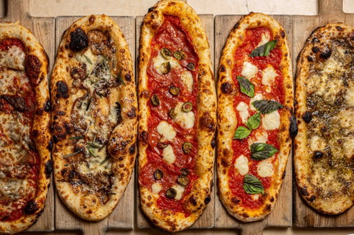 Add us to your list of favourite pizza spots in Toronto. 🍕🔥

Not all pizza is created equal. Ours is handmade by our Chef + wood-fired in-house from scratch. Come taste the difference.

🍕 Egg Manakeesh, Carbonara, Margherita, Mushroom, Calabrese

Send this to your friends, family, or partner you want to share pizza with!