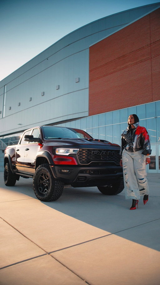 Don’t say she didn’t warn you. This Black History Month, we honor @dawnthedivacoach — strength and power, on and off the road.