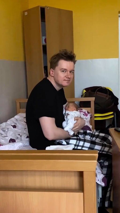Chlapečku můj milovaný za pár hodin se narodíš 🤍 přeji ti jen to nekrásnější a nejcennější🤍miluji tě jak jen nejvíce to jde🤍tvá Mama. JIŘÍČEK 6 let 🤍