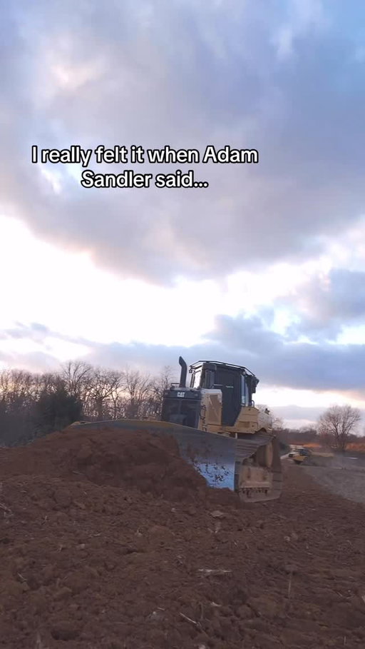 Really felt that.
#construction #caterpillar #dirtwork