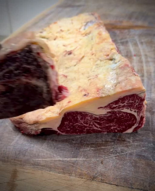 ABSOLUTE SWANNERS!!!!! 
Proper beef. 
Properly sourced, properly aged, properly butchered and hopefully properly cooked and eaten!!! 
#beefme #dryaged #steak #butcherfarrell #grassfed