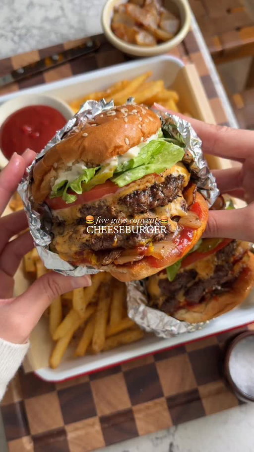 Five Guys Burgers at home 🍔 nothing beats a classic burger with no frills, just good technique and they’re honesty so easy to make!

Full recipe up on the blog as always - www.moribyan.com - or tap the link in bio 🤎

#recipe #ramadan #burger #easyrecipe #food