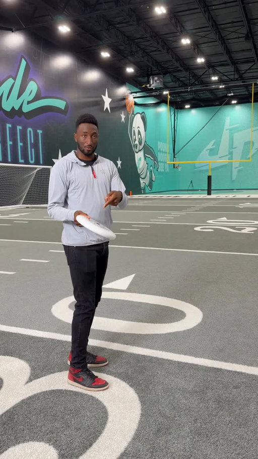 Bring back frisbee trick shots?! (Thanks to @dudeperfect for lending your HQ, podcast coming soon 👊🏾)