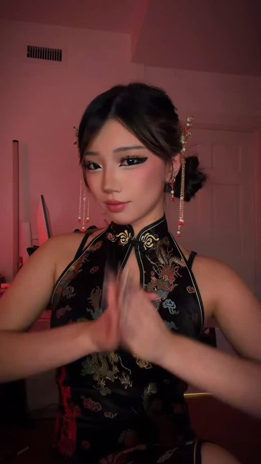 take 2🧧🧧 #chinesenewyear #lunarnewyear #cny #qipao #transition