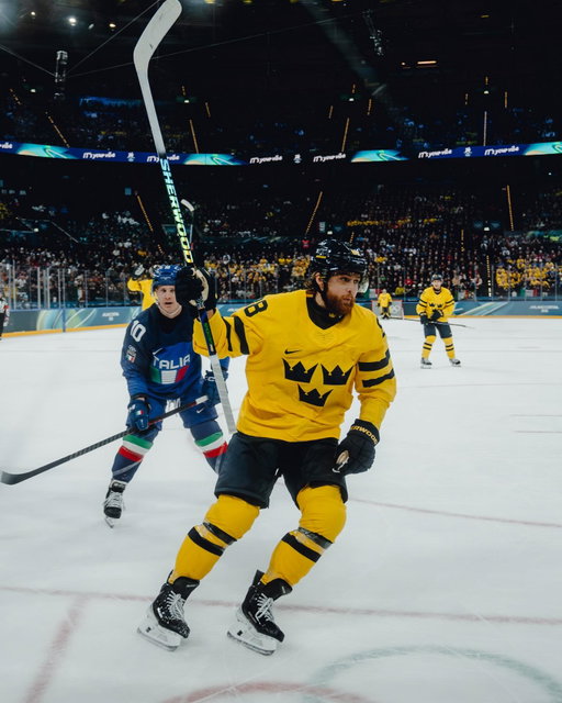 största äran att dra på sig denna tröja dessutom i ett OS💙💛men den här svider otroligt mycket för mig men laddning har redan börjat tills nästa