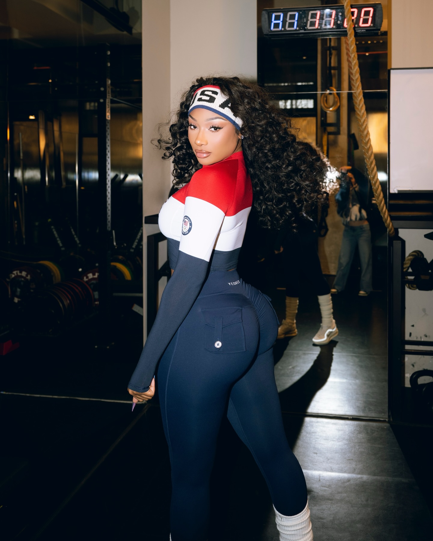 HOTTIE BOOTCAMP WINTER OLYMPICS EDITION 🔥🔥🔥 My knees are a MILLION times stronger after this Olympic Speed Skating workout with @scwarren96 🥵 Watch now on my @youtube hottiessss @nbcolympics #MeganTakesMilan #sponsored