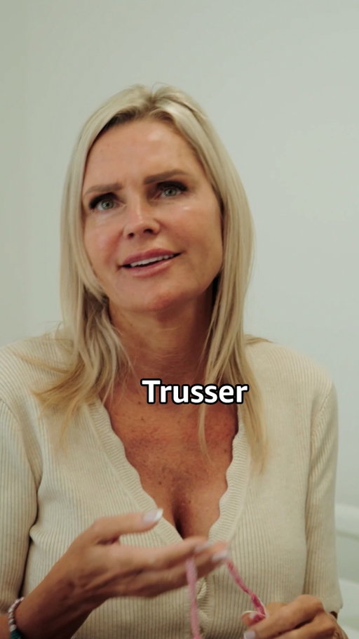 "I'm skæv in the tissekone" 😂 😂 Se Divaer - Stærkere Sammen på Prime Video nu! 💅